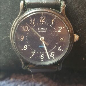 🦋 Vintage Timex Black/White Women's Watch w/Date